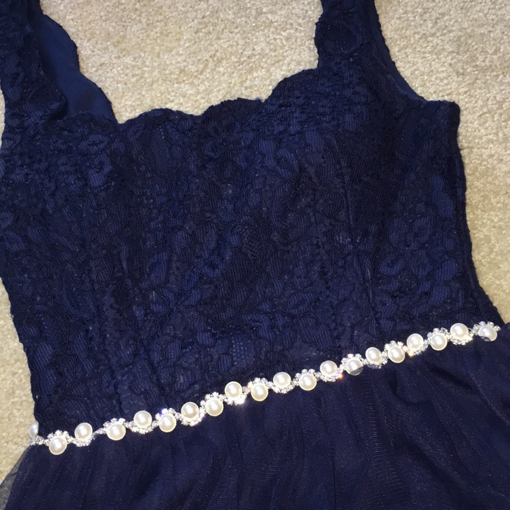 dress - Picture 3 of 4